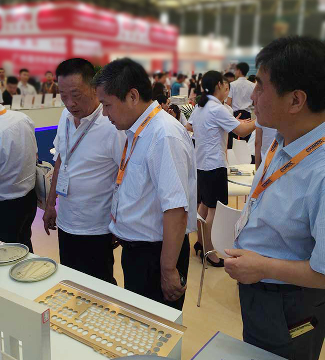 七月“情鋁”，2017上海鋁工業展精彩開展，領導蒞臨明泰鋁工業展現場